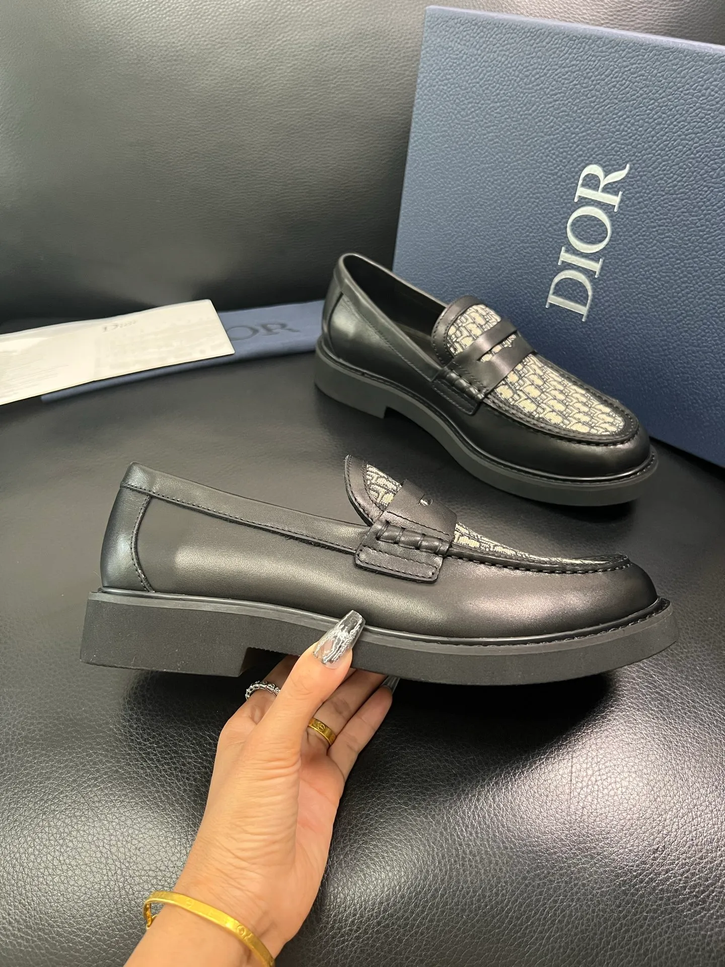 Men's men's shoes💰860 Dior top crafts Dior counter synchronization, original factory configuration, original cowhide fabric imported from Italy, breathable and comfortable imported water-dyed cow lining, sole: original factory special supply original sole super comfortable, original factory with single goods high quality, you can enter and exit the counter at will, welcome to compare counter synchronization, code number 39-44 (order 38 45) 85853